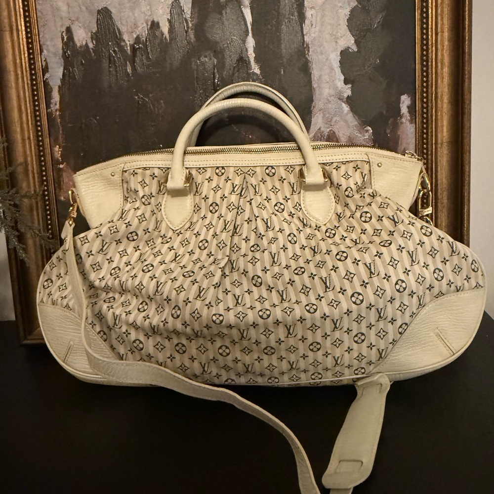 Louis Vuitton Marina GM Cream Monogram handbag